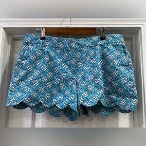 Crown & Ivy Sea Turtle Scalloped Shorts Size 16